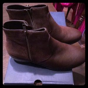 Bass and Co Naya brown leather boots